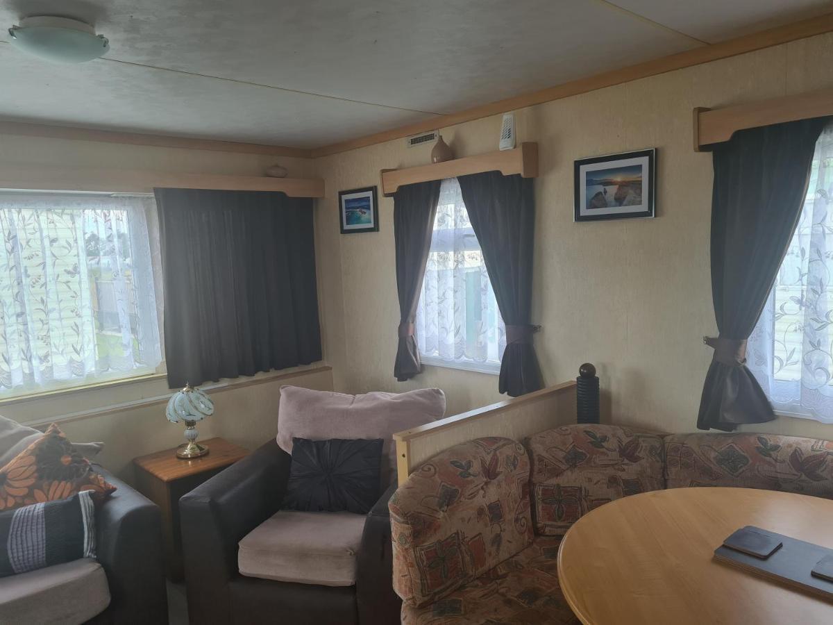 6 Berth The Chase