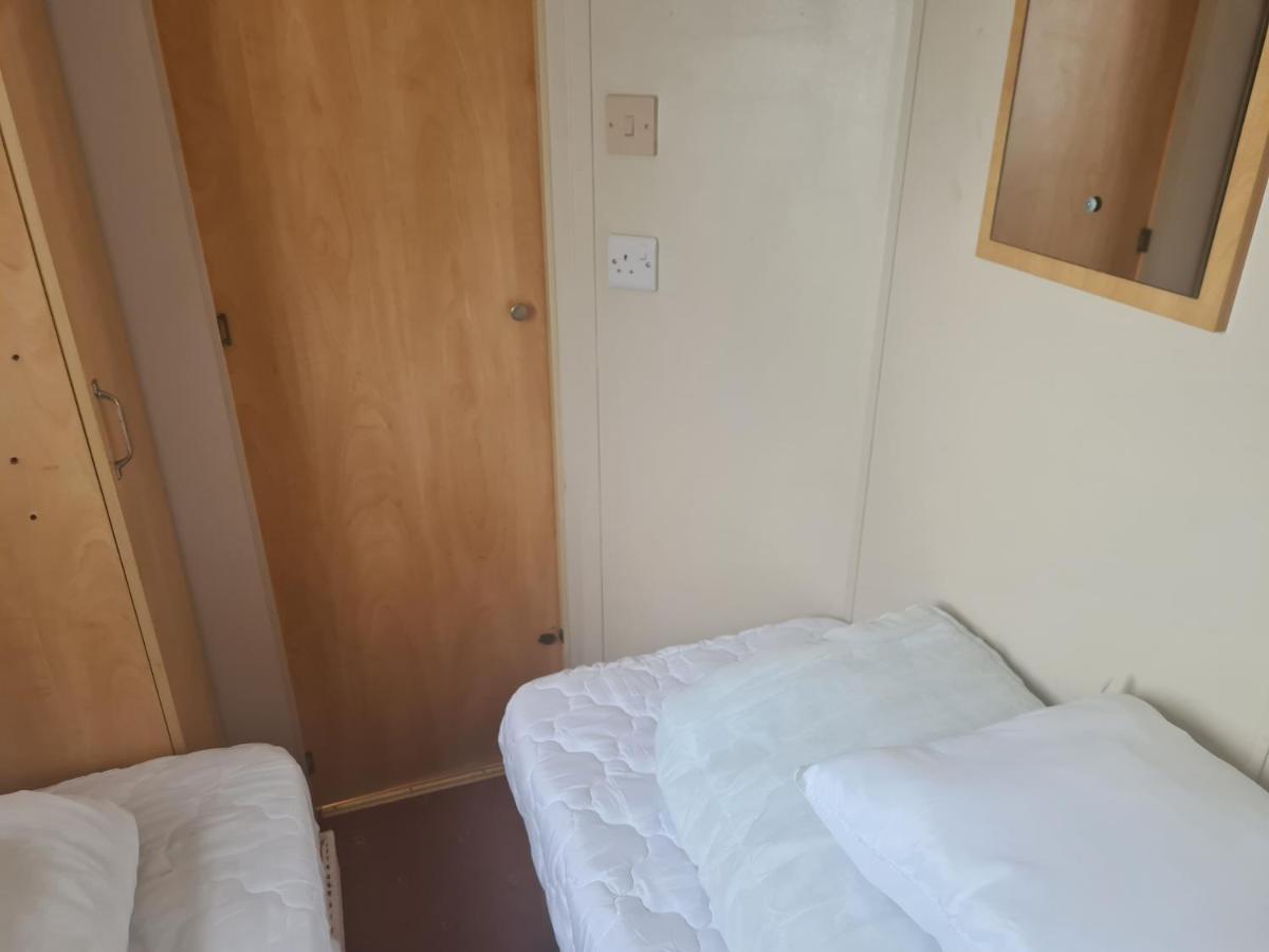 6 Berth The Chase